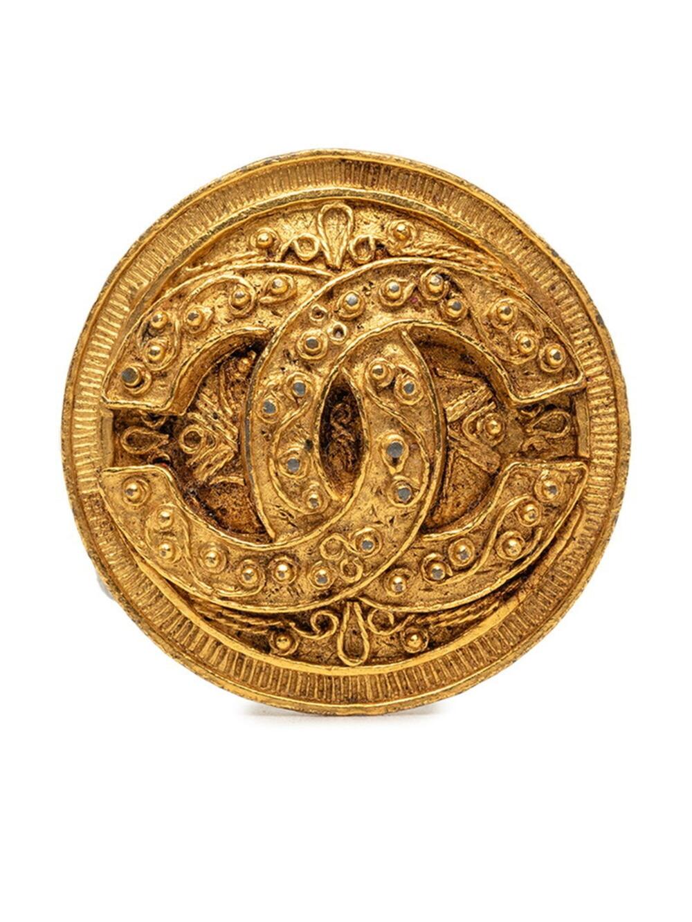 Chanel Cc Logo Round Medal Brooch Metal #371504C76B